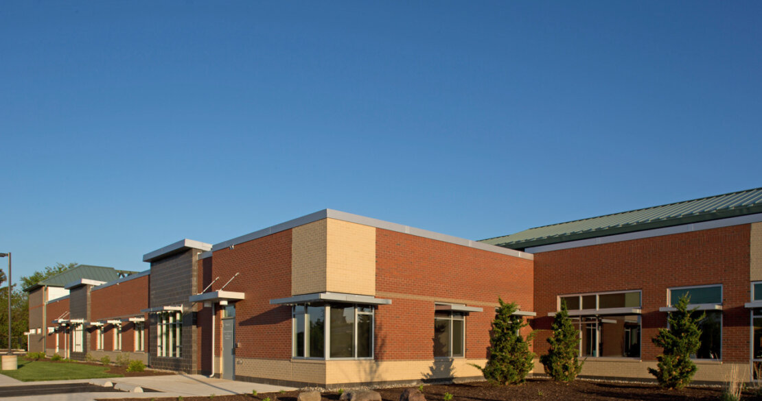 Sustainable Architecture for Hot Summer